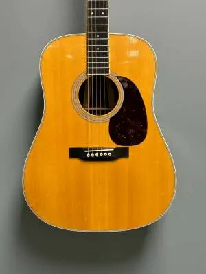 Store Special Product - Martin Guitars - D-35 V18